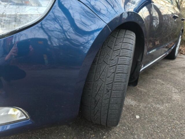 Синій Шкода Суперб, об'ємом двигуна 1.6 л та пробігом 265 тис. км за 10500 $, фото 3 на Automoto.ua