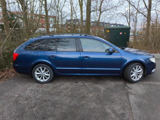 Синій Шкода Суперб, об'ємом двигуна 1.6 л та пробігом 265 тис. км за 10500 $, фото 5 на Automoto.ua