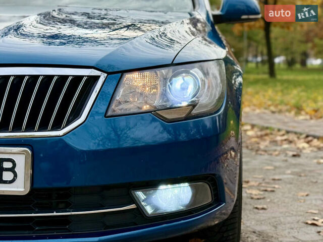 Синій Шкода Суперб, об'ємом двигуна 2 л та пробігом 325 тис. км за 10700 $, фото 5 на Automoto.ua