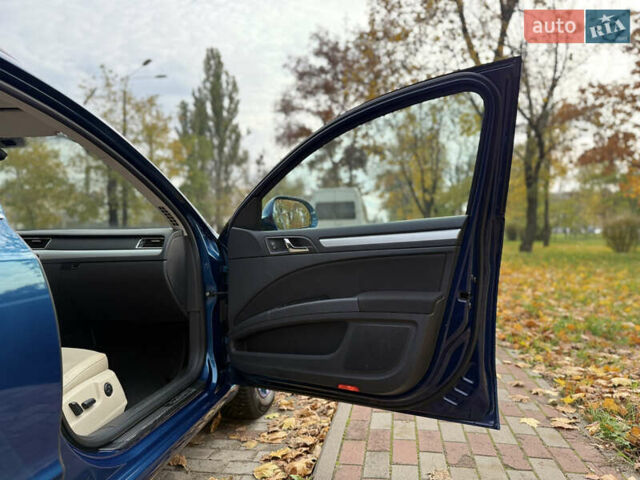Синій Шкода Суперб, об'ємом двигуна 2 л та пробігом 325 тис. км за 10700 $, фото 28 на Automoto.ua