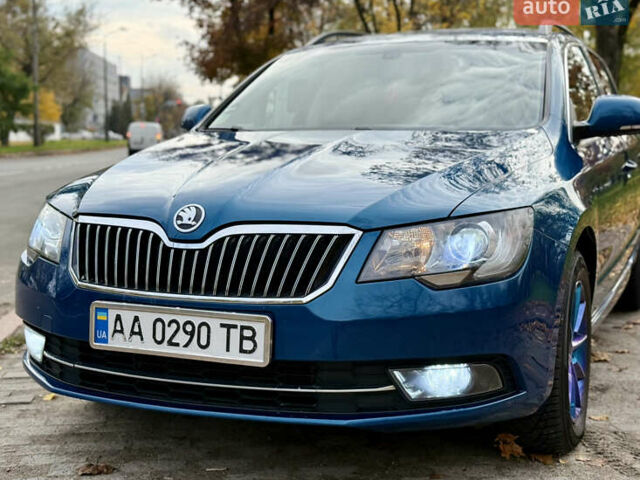 Синій Шкода Суперб, об'ємом двигуна 2 л та пробігом 325 тис. км за 10700 $, фото 3 на Automoto.ua
