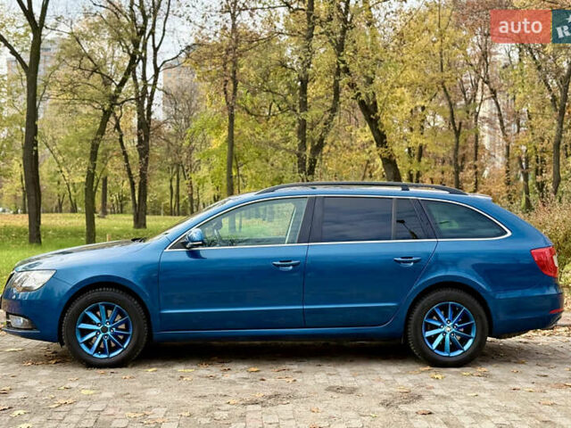 Синій Шкода Суперб, об'ємом двигуна 2 л та пробігом 325 тис. км за 10700 $, фото 6 на Automoto.ua