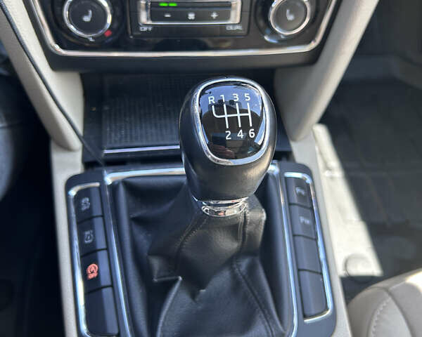 Синий Шкода Суперб, объемом двигателя 1.6 л и пробегом 308 тыс. км за 10400 $, фото 13 на Automoto.ua