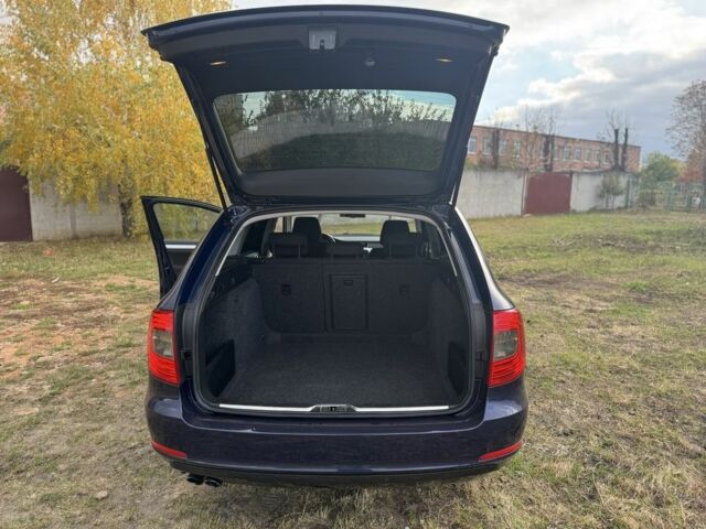 Синий Шкода Суперб, объемом двигателя 2 л и пробегом 228 тыс. км за 10100 $, фото 13 на Automoto.ua