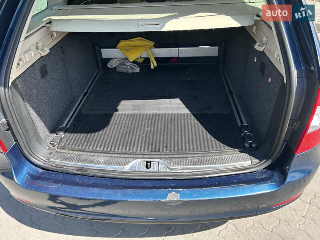 Синий Шкода Суперб, объемом двигателя 1.6 л и пробегом 308 тыс. км за 10400 $, фото 8 на Automoto.ua