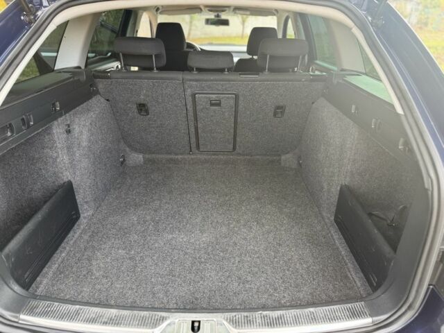 Синий Шкода Суперб, объемом двигателя 2 л и пробегом 228 тыс. км за 10100 $, фото 12 на Automoto.ua