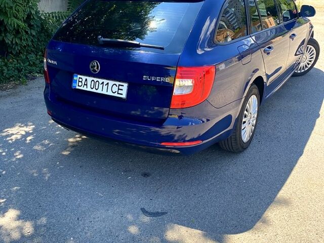 Синій Шкода Суперб, об'ємом двигуна 1.6 л та пробігом 170 тис. км за 13800 $, фото 1 на Automoto.ua
