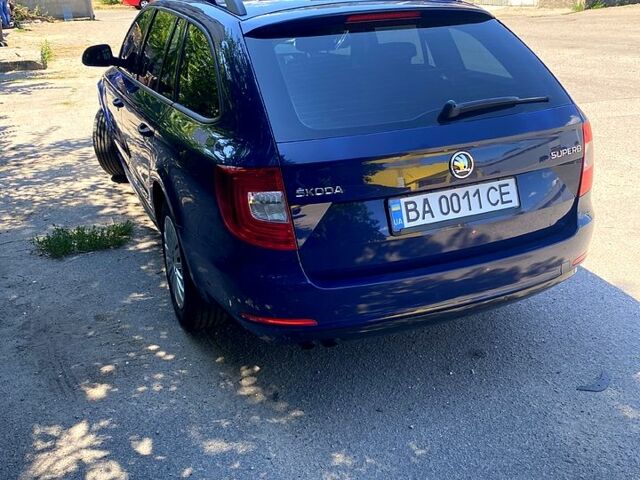 Синій Шкода Суперб, об'ємом двигуна 1.6 л та пробігом 170 тис. км за 13800 $, фото 2 на Automoto.ua