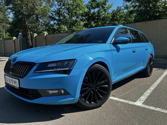 Синий Шкода Суперб, объемом двигателя 2 л и пробегом 280 тыс. км за 17900 $, фото 1 на Automoto.ua