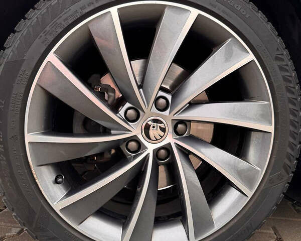 Синій Шкода Суперб, об'ємом двигуна 1.97 л та пробігом 222 тис. км за 22200 $, фото 6 на Automoto.ua