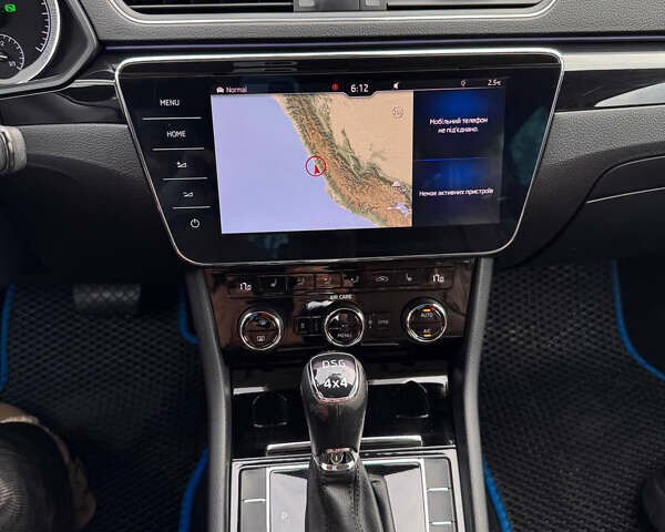 Синій Шкода Суперб, об'ємом двигуна 1.97 л та пробігом 222 тис. км за 22200 $, фото 7 на Automoto.ua