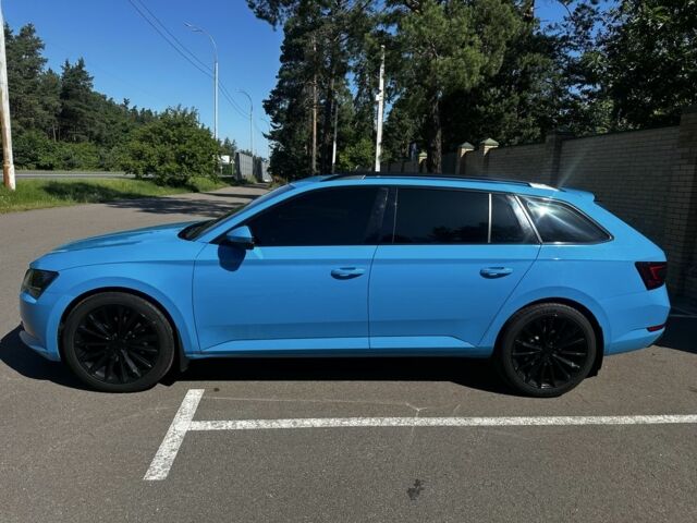 Синий Шкода Суперб, объемом двигателя 2 л и пробегом 280 тыс. км за 17900 $, фото 2 на Automoto.ua