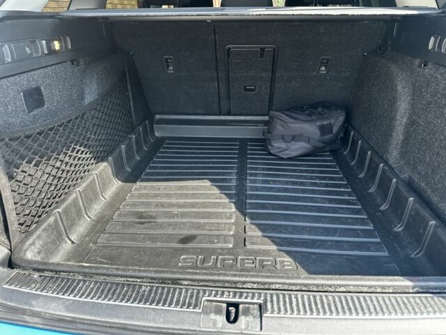 Синий Шкода Суперб, объемом двигателя 2 л и пробегом 280 тыс. км за 17900 $, фото 11 на Automoto.ua