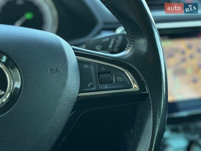 Синій Шкода Суперб, об'ємом двигуна 1.97 л та пробігом 220 тис. км за 23800 $, фото 22 на Automoto.ua