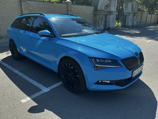 Синий Шкода Суперб, объемом двигателя 2 л и пробегом 280 тыс. км за 17900 $, фото 4 на Automoto.ua