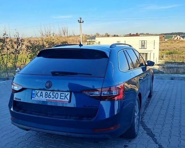 Синий Шкода Суперб, объемом двигателя 1.6 л и пробегом 261 тыс. км за 12900 $, фото 3 на Automoto.ua