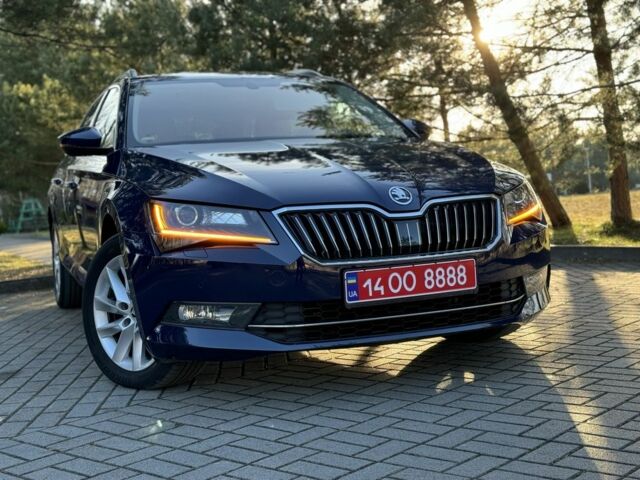 Синій Шкода Суперб, об'ємом двигуна 2 л та пробігом 195 тис. км за 17000 $, фото 1 на Automoto.ua