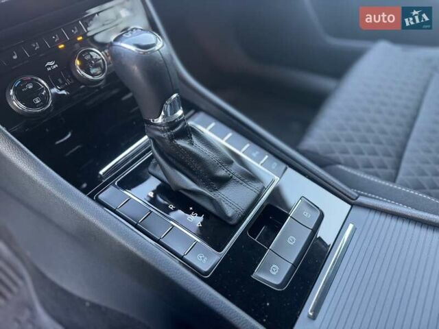 Синий Шкода Суперб, объемом двигателя 2 л и пробегом 202 тыс. км за 18999 $, фото 23 на Automoto.ua