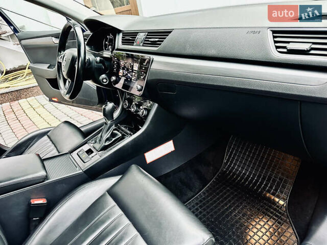 Синий Шкода Суперб, объемом двигателя 2 л и пробегом 198 тыс. км за 17200 $, фото 9 на Automoto.ua