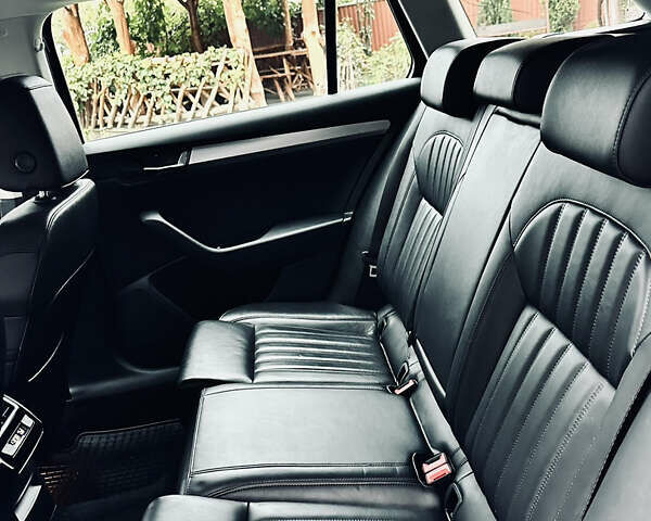 Синий Шкода Суперб, объемом двигателя 2 л и пробегом 198 тыс. км за 17200 $, фото 8 на Automoto.ua