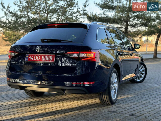 Синій Шкода Суперб, об'ємом двигуна 2 л та пробігом 194 тис. км за 16999 $, фото 26 на Automoto.ua