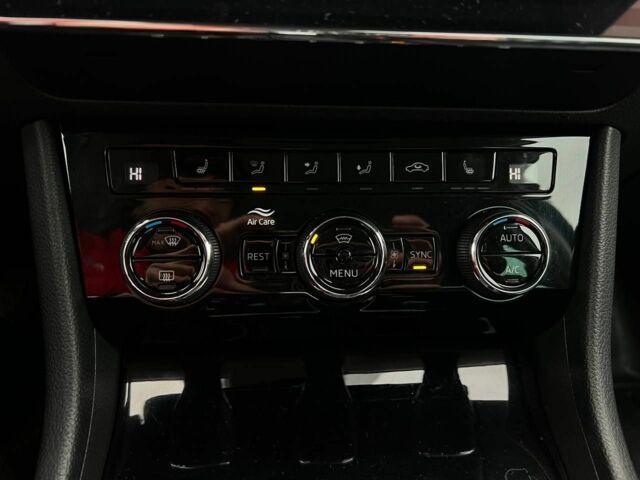 Синій Шкода Суперб, об'ємом двигуна 1.6 л та пробігом 151 тис. км за 18500 $, фото 11 на Automoto.ua