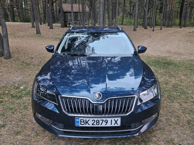 Синий Шкода Суперб, объемом двигателя 1.6 л и пробегом 151 тыс. км за 18800 $, фото 2 на Automoto.ua