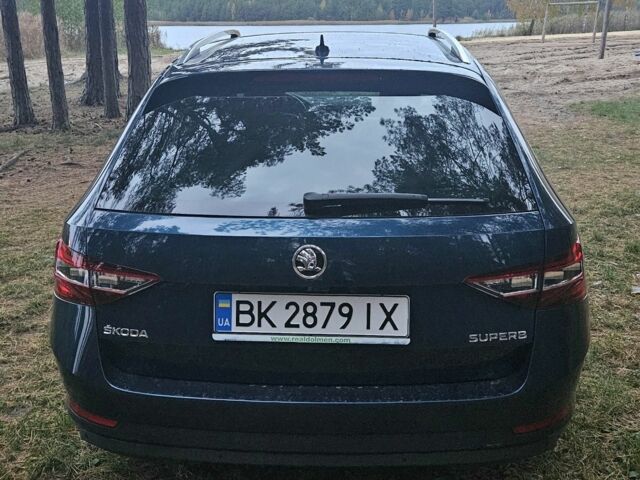 Синий Шкода Суперб, объемом двигателя 1.6 л и пробегом 151 тыс. км за 18800 $, фото 3 на Automoto.ua