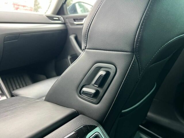 Синій Шкода Суперб, об'ємом двигуна 1.6 л та пробігом 151 тис. км за 18500 $, фото 16 на Automoto.ua