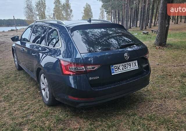 Синій Шкода Суперб, об'ємом двигуна 1.6 л та пробігом 150 тис. км за 18300 $, фото 4 на Automoto.ua
