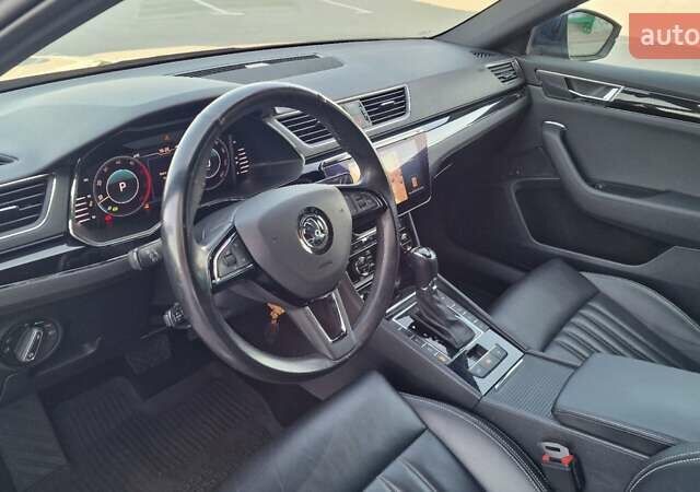 Синій Шкода Суперб, об'ємом двигуна 2 л та пробігом 146 тис. км за 29333 $, фото 37 на Automoto.ua