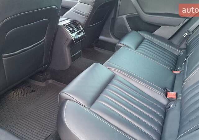 Синій Шкода Суперб, об'ємом двигуна 2 л та пробігом 146 тис. км за 29333 $, фото 69 на Automoto.ua