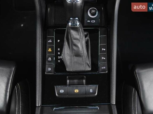 Синій Шкода Суперб, об'ємом двигуна 1.4 л та пробігом 225 тис. км за 24000 $, фото 36 на Automoto.ua