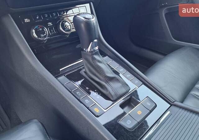 Синій Шкода Суперб, об'ємом двигуна 2 л та пробігом 146 тис. км за 29333 $, фото 57 на Automoto.ua