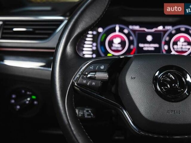 Синій Шкода Суперб, об'ємом двигуна 1.4 л та пробігом 225 тис. км за 24000 $, фото 26 на Automoto.ua
