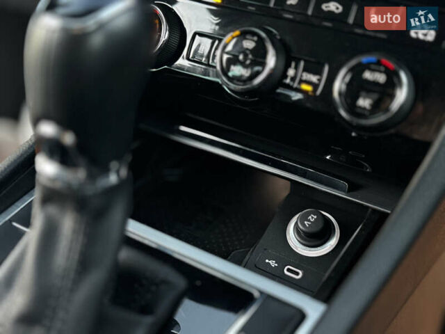 Синий Шкода Суперб, объемом двигателя 1.97 л и пробегом 225 тыс. км за 24650 $, фото 46 на Automoto.ua