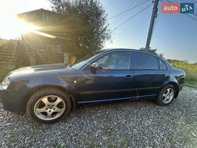 Синій Шкода Суперб, об'ємом двигуна 2.4 л та пробігом 300 тис. км за 4300 $, фото 6 на Automoto.ua