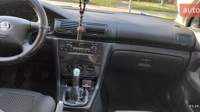 Шкода Суперб 2003 в Бурштыне на Automoto.ua Синий Шкода Суперб, объемом двигателя 1.9 л и пробегом 450 тыс. км за 5000 $, фото 15 на Automoto.ua