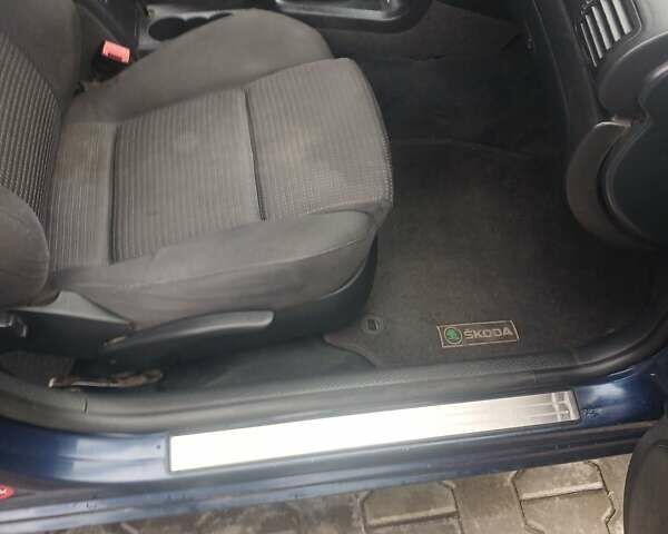 Синий Шкода Суперб, объемом двигателя 1.9 л и пробегом 290 тыс. км за 3800 $, фото 23 на Automoto.ua