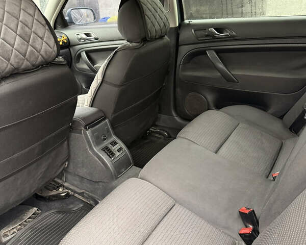 Синий Шкода Суперб, объемом двигателя 1.78 л и пробегом 310 тыс. км за 5000 $, фото 6 на Automoto.ua