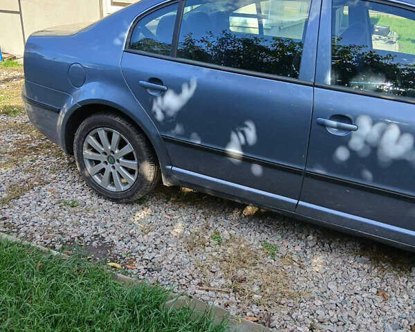 Синий Шкода Суперб, объемом двигателя 1.78 л и пробегом 250 тыс. км за 5500 $, фото 2 на Automoto.ua