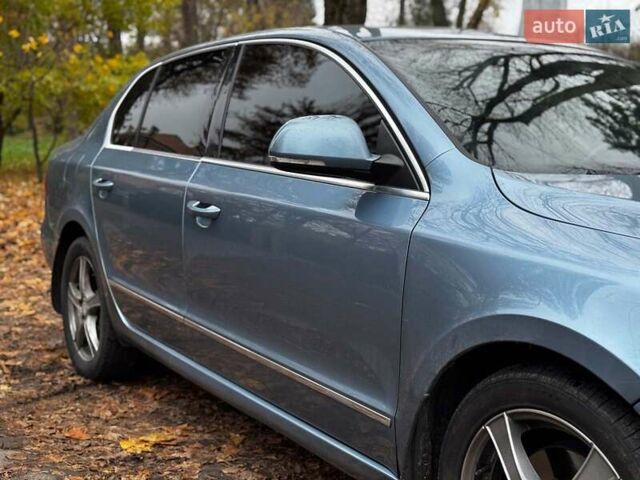 Синий Шкода Суперб, объемом двигателя 2 л и пробегом 345 тыс. км за 8640 $, фото 8 на Automoto.ua