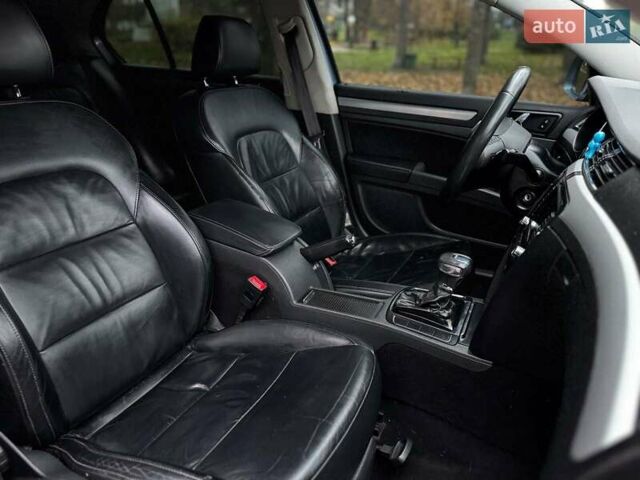 Синий Шкода Суперб, объемом двигателя 2 л и пробегом 345 тыс. км за 8640 $, фото 35 на Automoto.ua