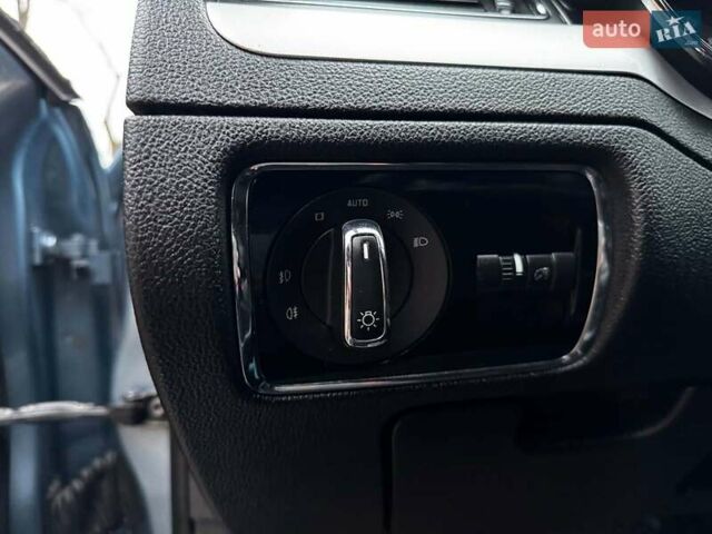 Синий Шкода Суперб, объемом двигателя 2 л и пробегом 345 тыс. км за 8640 $, фото 27 на Automoto.ua