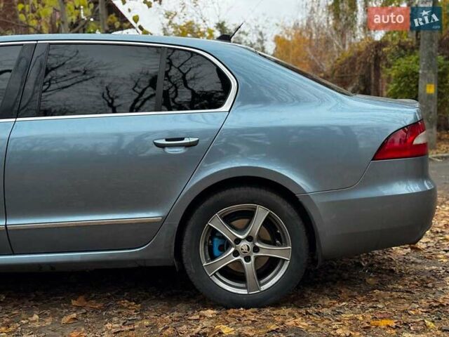 Синий Шкода Суперб, объемом двигателя 2 л и пробегом 345 тыс. км за 8640 $, фото 17 на Automoto.ua