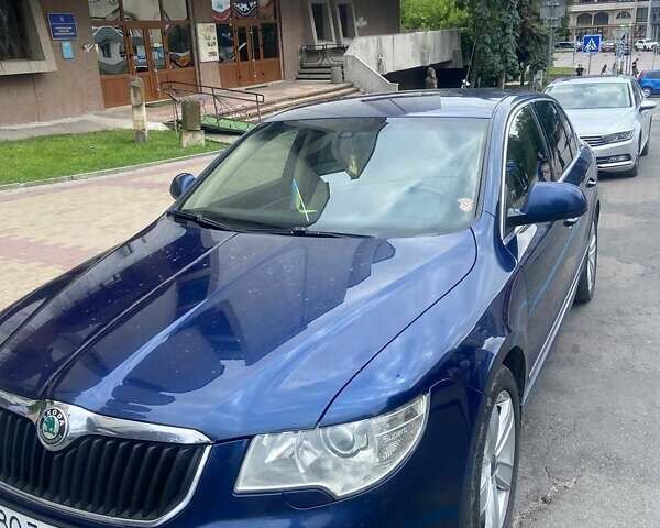 Синий Шкода Суперб, объемом двигателя 1.97 л и пробегом 325 тыс. км за 9500 $, фото 1 на Automoto.ua