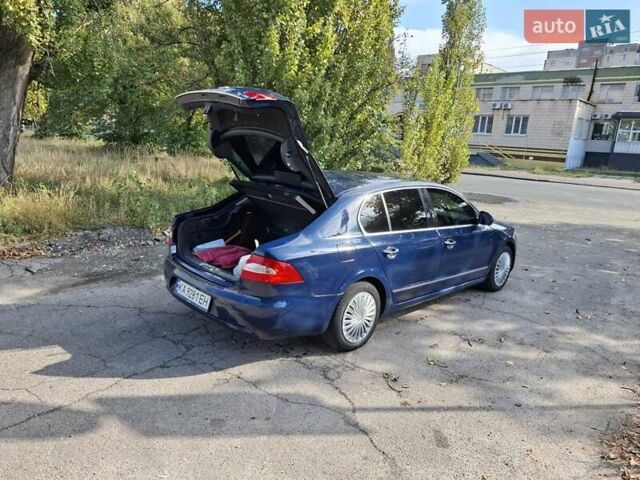 Синій Шкода Суперб, об'ємом двигуна 1.8 л та пробігом 369 тис. км за 6800 $, фото 12 на Automoto.ua