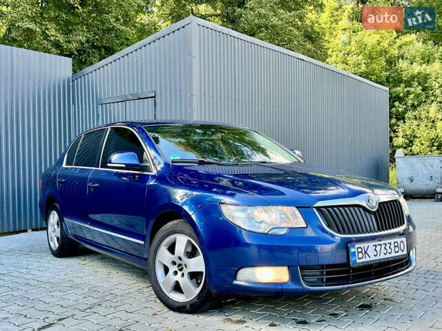 Синій Шкода Суперб, об'ємом двигуна 2 л та пробігом 313 тис. км за 10600 $, фото 10 на Automoto.ua