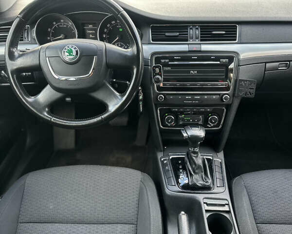 Синий Шкода Суперб, объемом двигателя 1.8 л и пробегом 225 тыс. км за 8500 $, фото 12 на Automoto.ua