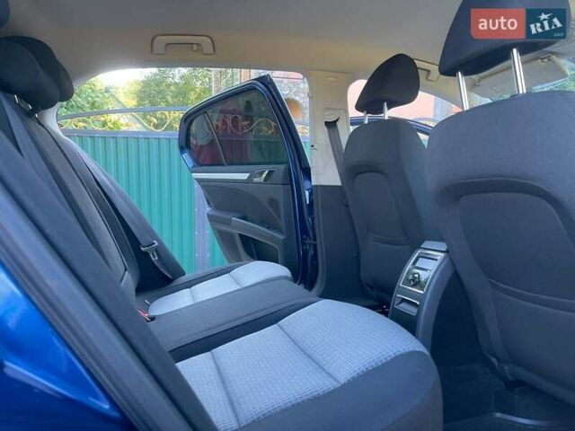 Синий Шкода Суперб, объемом двигателя 0 л и пробегом 288 тыс. км за 8600 $, фото 4 на Automoto.ua